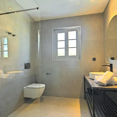 Nevia Villa Sivati