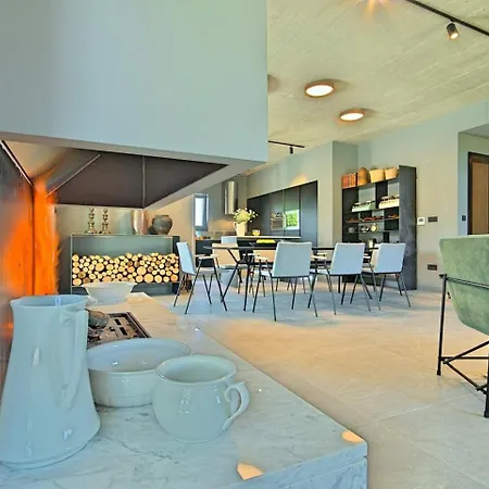 Nevia Villa