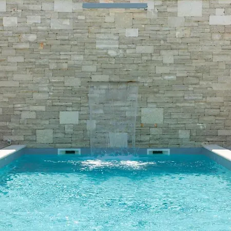 Nevia Villa